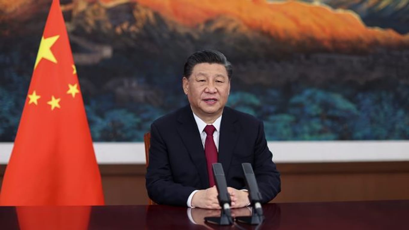 Chinas Präsident Xi Jinping hält bei der Eröffnungszeremonie der Jahreskonferenz des Boao Forum for Asia (BFA) eine Rede.