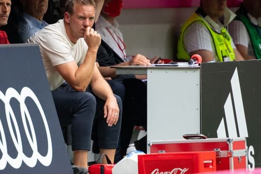 Julian Nagelsmann wurde während des Tests gegen Ajax mehrmals verbal attackiert.