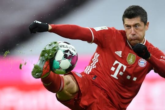 Stürmerstar Robert Lewandowski vom FC Bayern München ist erneut Deutschlands Fußballer des Jahres.