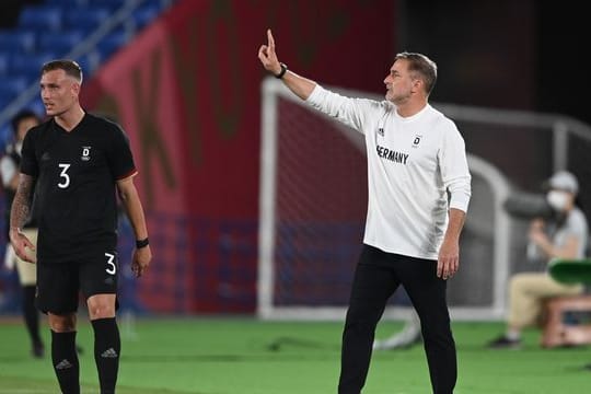 Trainer Stefan Kuntz trifft mit seinem Team im nächsten Spiel auf die Mannschaft der Elfenbeinküste.