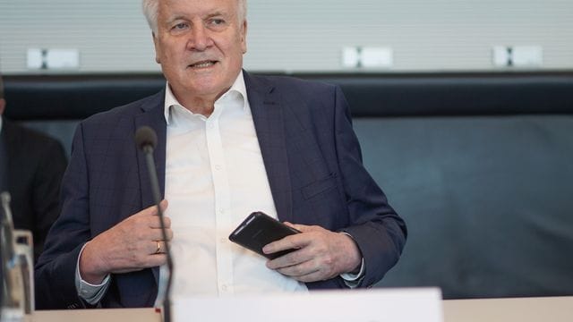 Bundesinnenminister Horst Seehofer kommt zur Sitzung des Bundestags-Innenausschusses. Bundesinnenminister Horst Seehofer kommt zur Sitzung des Bundestags-Innenausschusses.