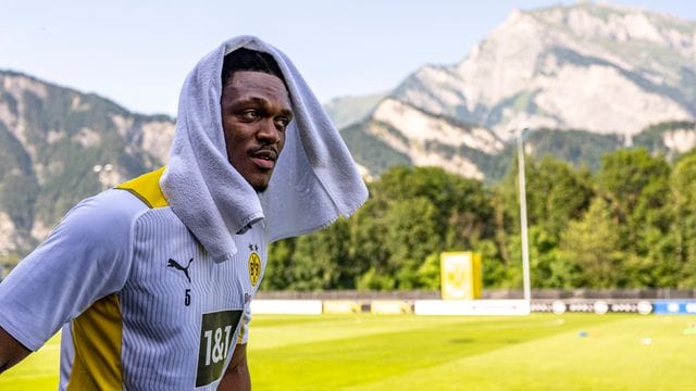 Der BVB muss noch eine Weile auf Dan-Axel Zagadou verzichten.
