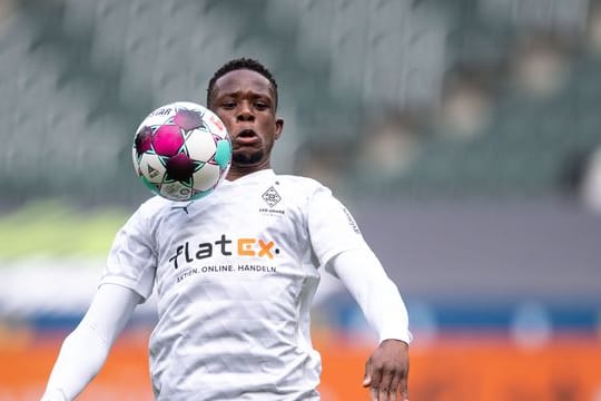 Befindet sich nach einem positiven Coronatest in Quarantäne: Gladbachs Denis Zakaria.