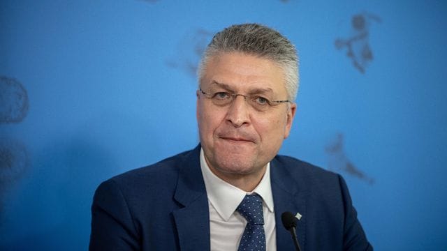 Lothar Wieler: Laut dem RKI-Präsidenten hat die "vierte Welle schon begonnen". Lothar Wieler: Laut dem RKI-Präsidenten hat die "vierte Welle schon begonnen".