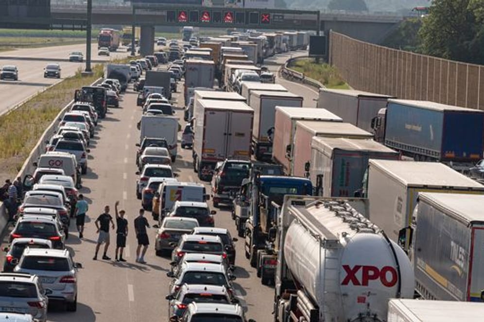 Auf der A99 geht nichts mehr.