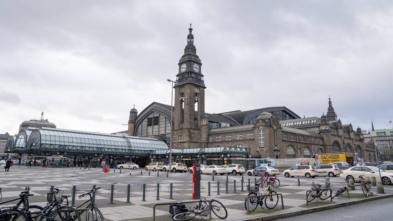 Hamburger Hauptbahnhof: Der Bahnhof wurde im Jahr 1906 als Zentralbahnhof eröffnet.