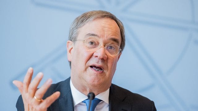 Armin Laschet hat zum Jahrestag des Beginns des Warschauer Aufstands an die deutsche Verantwortung für den Zweiten Weltkrieg erinnert. Armin Laschet hat zum Jahrestag des Beginns des Warschauer Aufstands an die deutsche Verantwortung für den Zweiten Weltkrieg erinnert.