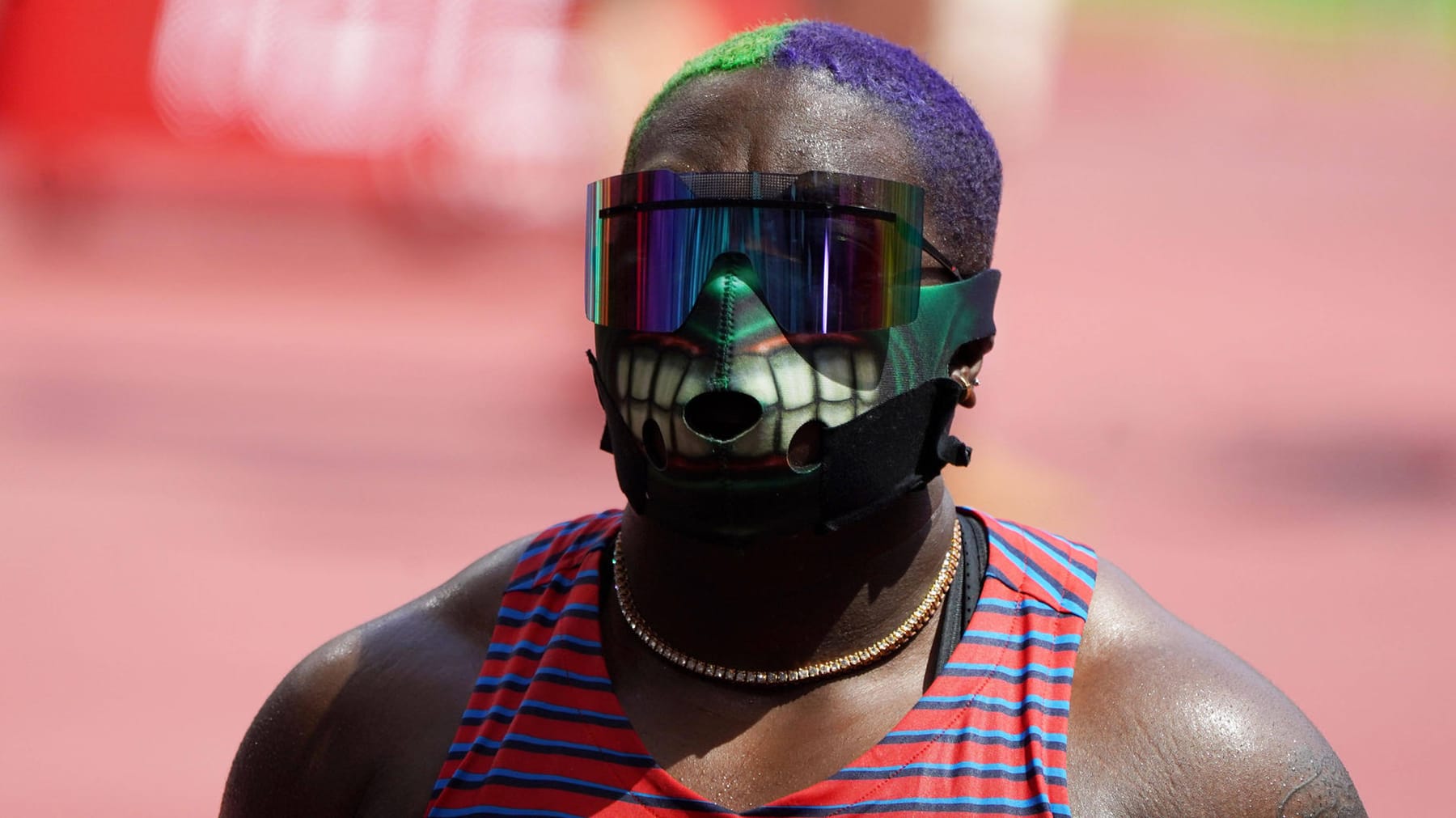 Olympia 2021 Raven Saunders mit Aussehen für Aufsehen