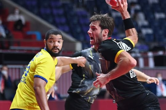 Die Handballer um Uwe Gensheimer (r) taten sich schwer.