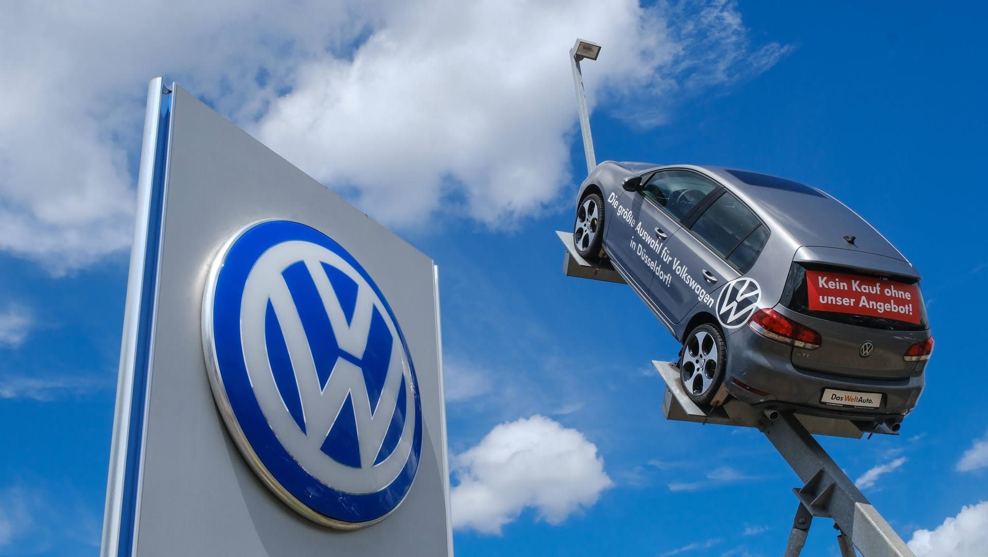 VW-Autohändler in Düsseldorf: Der Konzern steckt sich für die Zukunft hohe Ziele. VW-Autohändler in Düsseldorf: Der Konzern steckt sich für die Zukunft hohe Ziele.