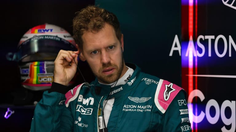 Sebastian Vettel: Dem vierfachen Weltmeister wurde Platz zwei in Ungarn nachträglich abgesprochen.