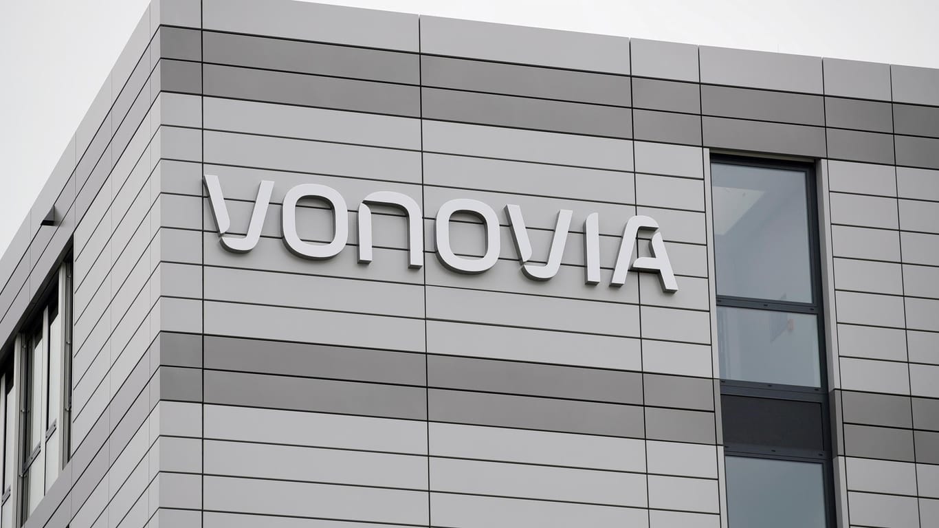 Die Firmenzentrale von Vonovia in Bochum (Archivbild). Der Vermieter will seinen Konkurrenten Deutsche Wohnen übernehmen.