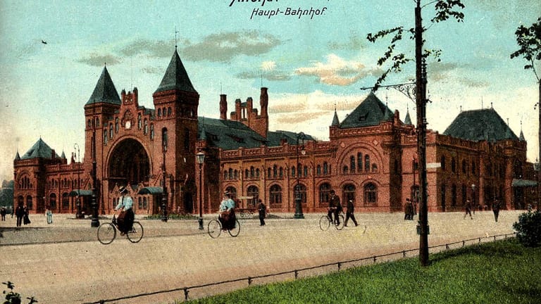 Ansichtskarte vom Altona Hauptbahnhof aus 1899: Ein Jahr zuvor wurde der Bahnhof eröffnet.