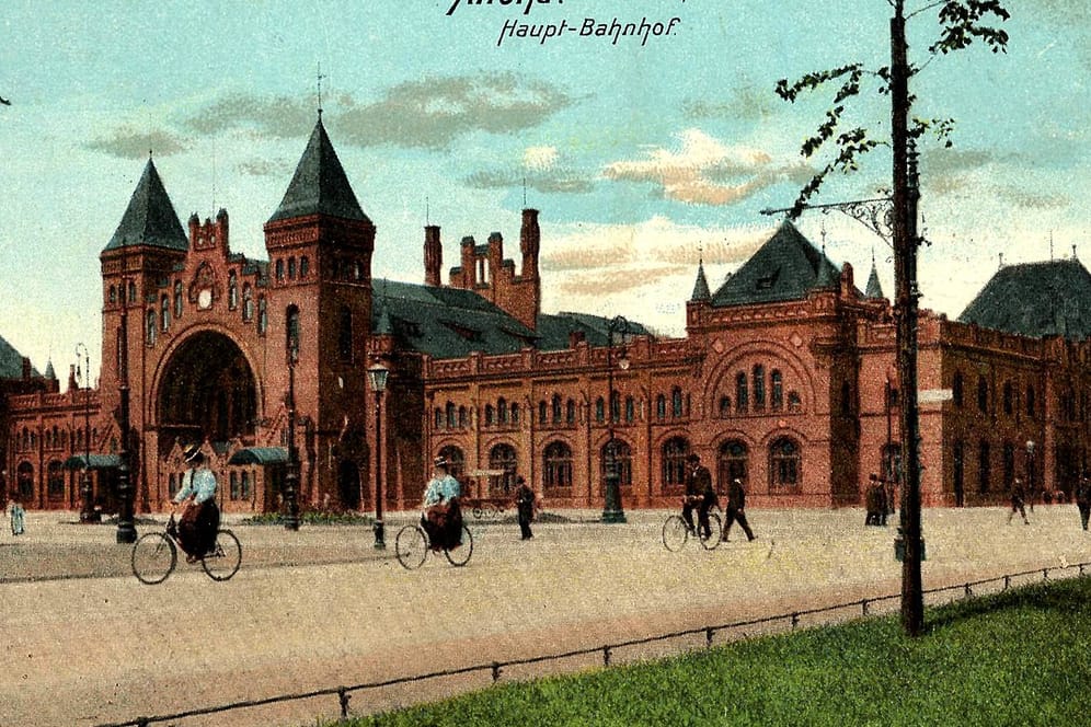 Ansichtskarte vom Altona Hauptbahnhof aus 1899: Ein Jahr zuvor wurde der Bahnhof eröffnet.