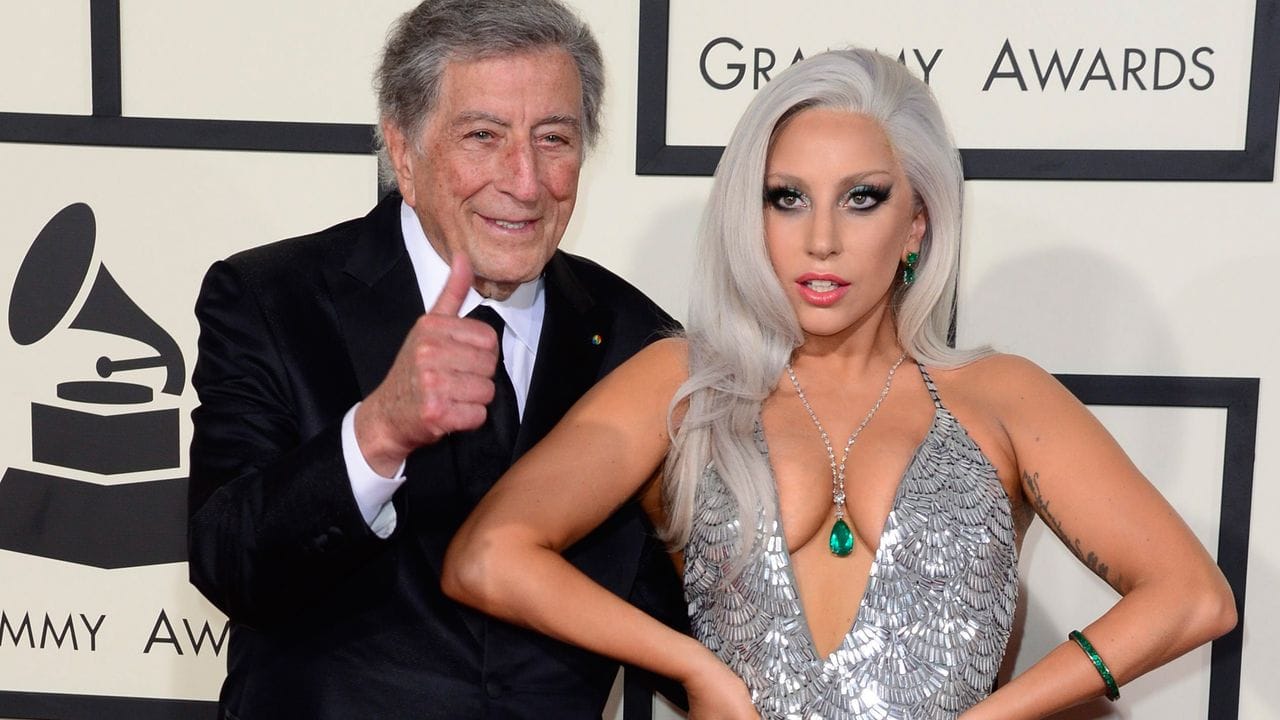 Lady Gaga und Tony Bennett bei der Grammy-Verleihung im Staples Center (2015).