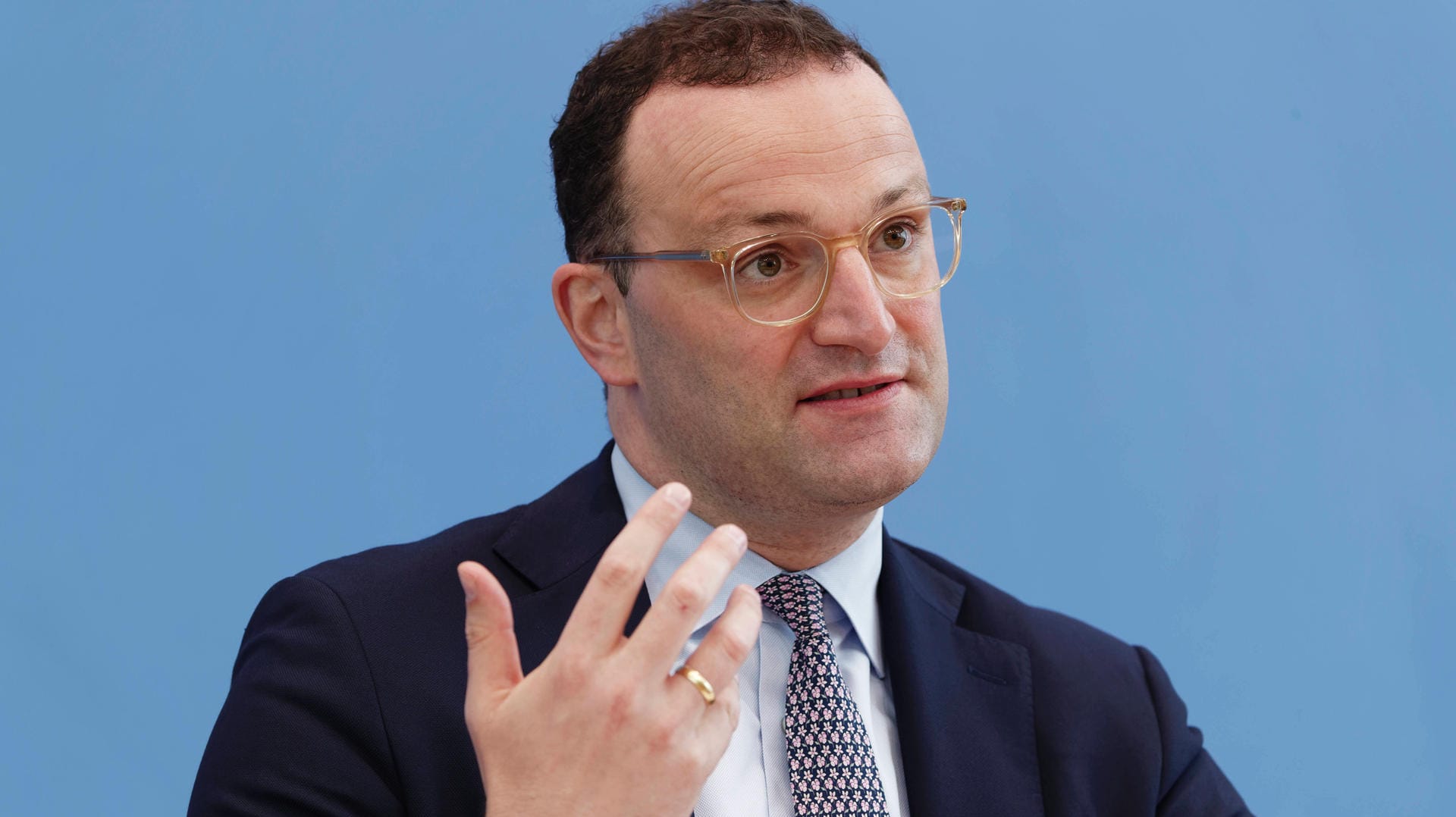 Gesundheitsminister Jens Spahn: "Wer will, kann sich impfen lassen – keiner muss."