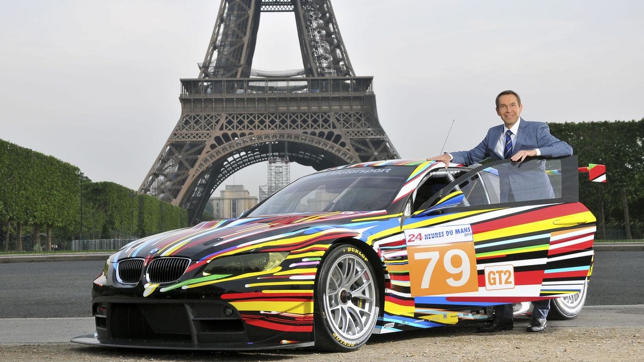 Ups, war da die Farbe auf dem Renner noch nicht trocken? Doch, die Gestaltung des BMW M3GT2 dürfte Künstler Jeff Koons genau so beabsichtigt haben.