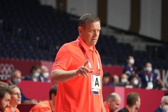 Möchte mit seiner Mannschaft in das olympische Halbfinale einziehen: DHB-Trainer Alfred Gislason.