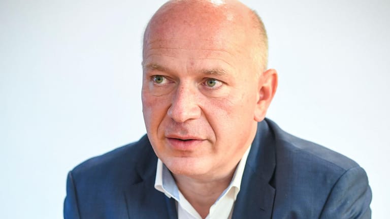 Der Berliner CDU-Spitzenkandidat Kai Wegner im Gespräch mit t-online: Er will Berliner Lehrkräfte schnellstmöglich wieder verbeamten.