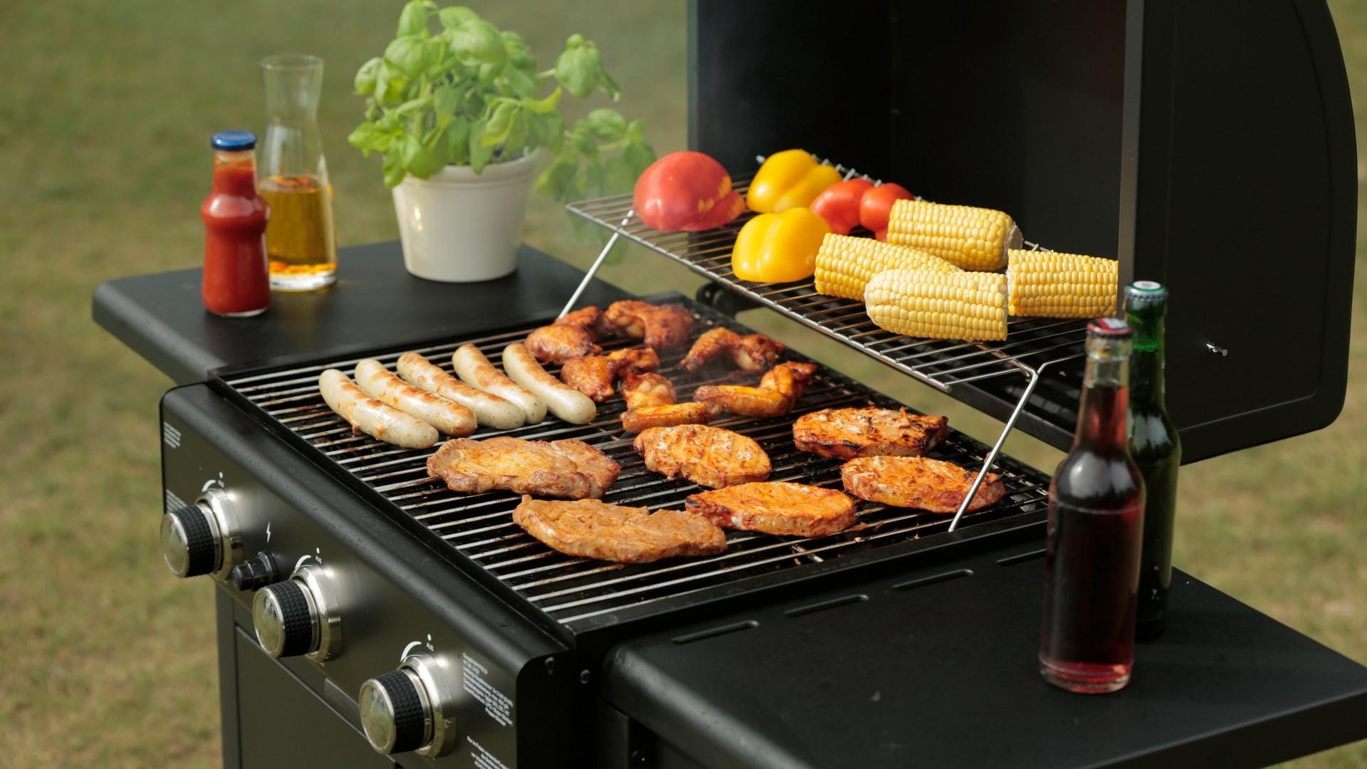 Für Genießer sind heute Grills von Tepro, Outdoorchef und Rösle zu Rekordpreisen im Angebot.