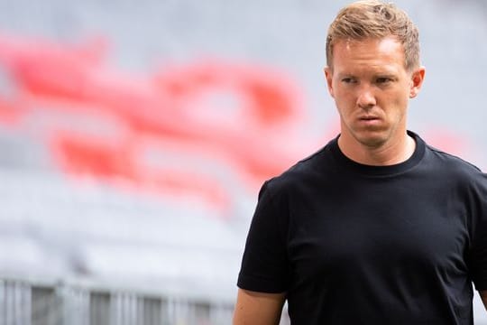 Muss weiter auf sein Pflichtspiel-Debüt mit dem FC Bayern warten: Trainer Julian Nagelsmann.