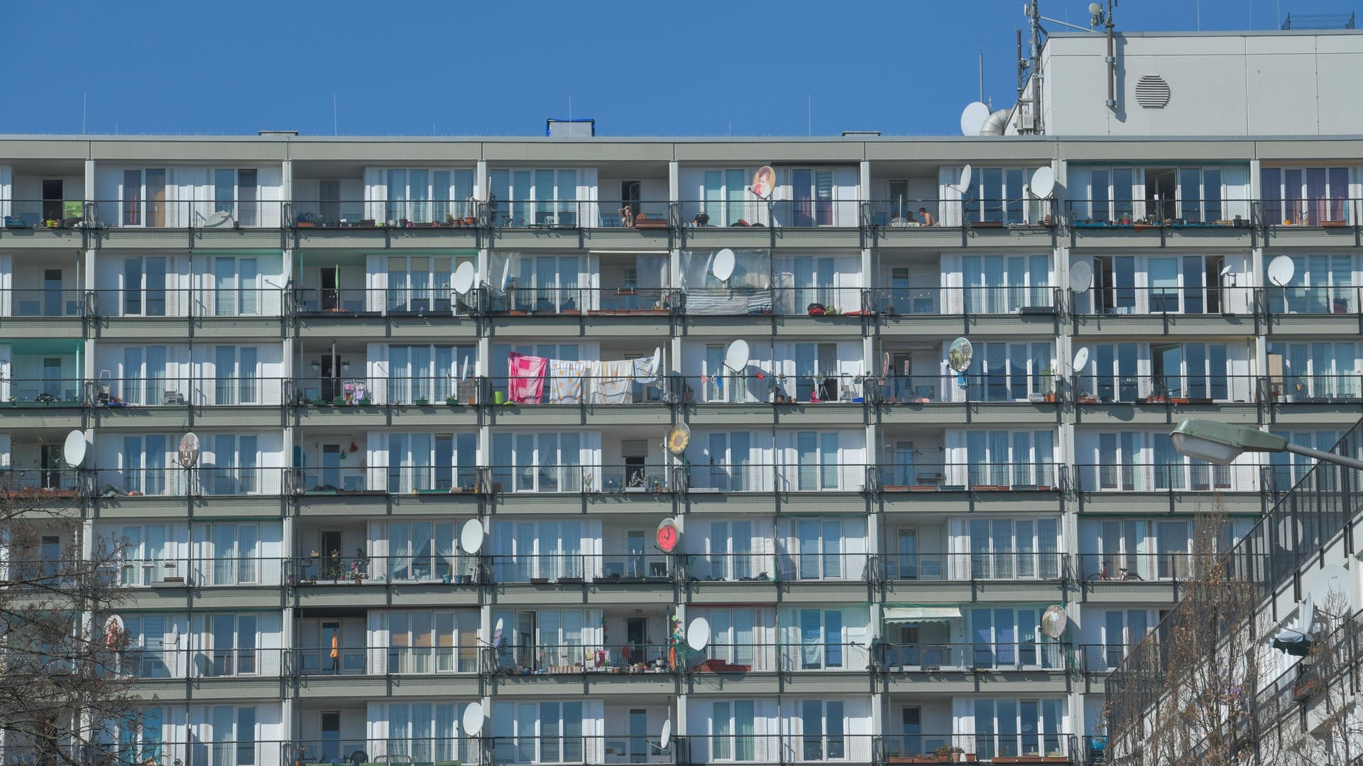 Blick auf einen Wohnblock in Schöneberg (Symbolbild): Immer mehr Mietwohnung verschwinden von Berliner Wohnungsmarkt. Blick auf einen Wohnblock in Schöneberg (Symbolbild): Immer mehr Mietwohnung verschwinden von Berliner Wohnungsmarkt.