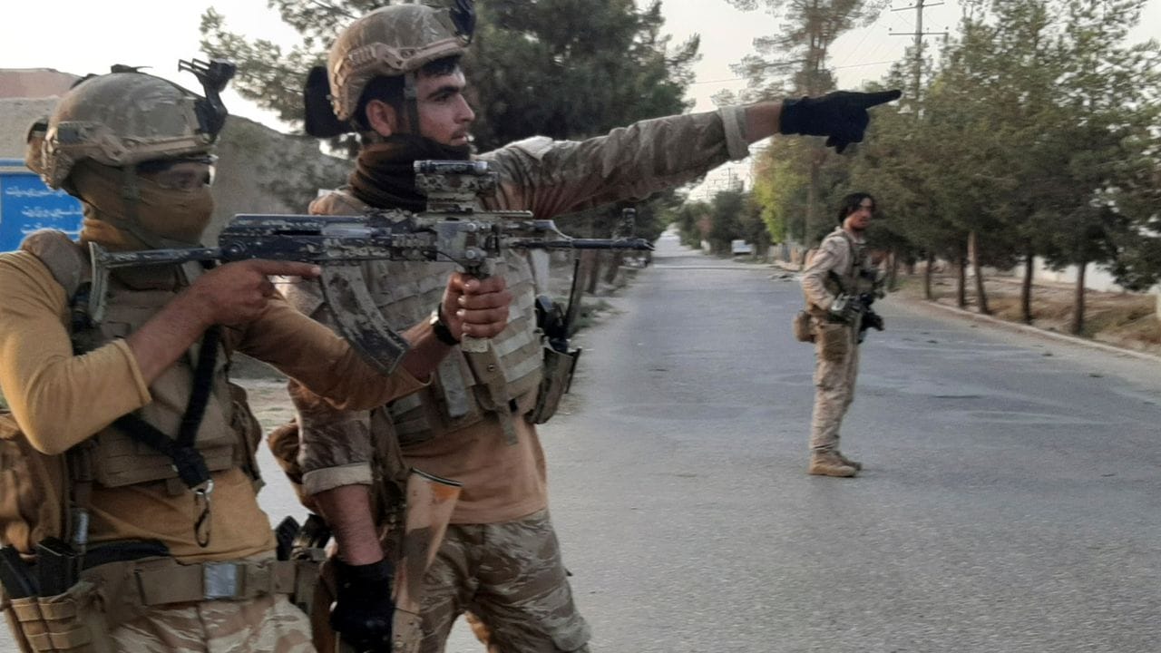 Afghanische Sicherheitskräfte auf Patrouille.