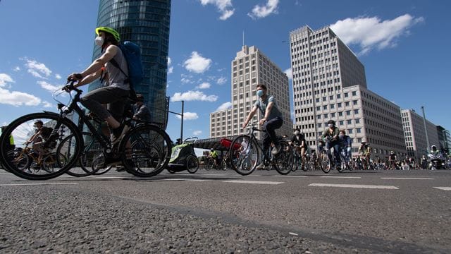 Demonstration mit Fahrrädern