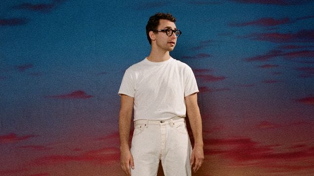 "Take The Sadness Out Of Saturday Night" von den Bleachers strotzt nur so vor Spielfreude.