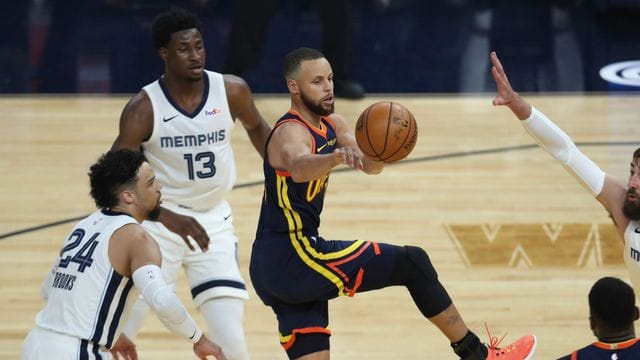 Stephen Curry (M. Stephen Curry (M.