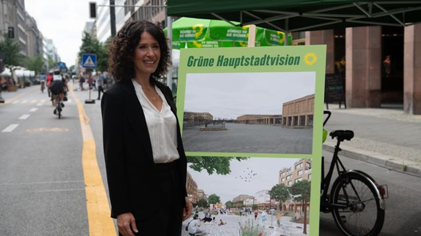 Bettina Jarasch, Spitzenkandidatin der Grünen: Ihre Partei will sich bei ihren Visionen für ein Berlin der Zukunft an großen Städten wie Kopenhagen oder Barcelona orientieren.