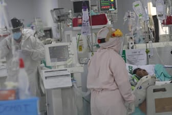 Corona-Station in bolivianischem Krankenhaus: Einem Patienten fielen alle Zähne aus – aufgrund des "Schwarzen Pilzes".