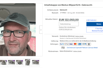 Markus Wipperfürth und seine Mütze: Mehr als 120.000 Euro hatten Ebay-Nutzer am Mittwochmittag schon für die abgewetzte Kopfbedeckung geboten.