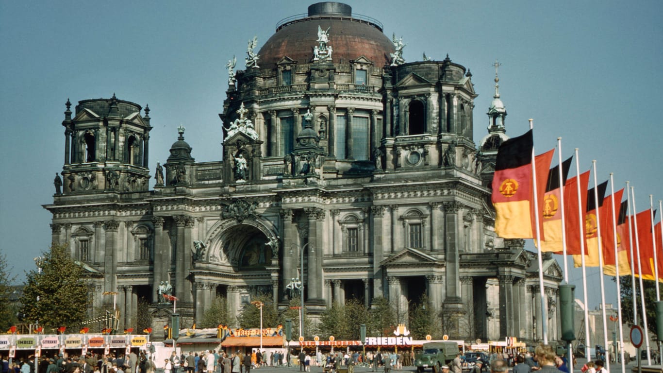 Der Berliner Dom in 1961: Hätten Sie gedacht, dass der Dom sich über die Jahrzehnte so verändert hat?