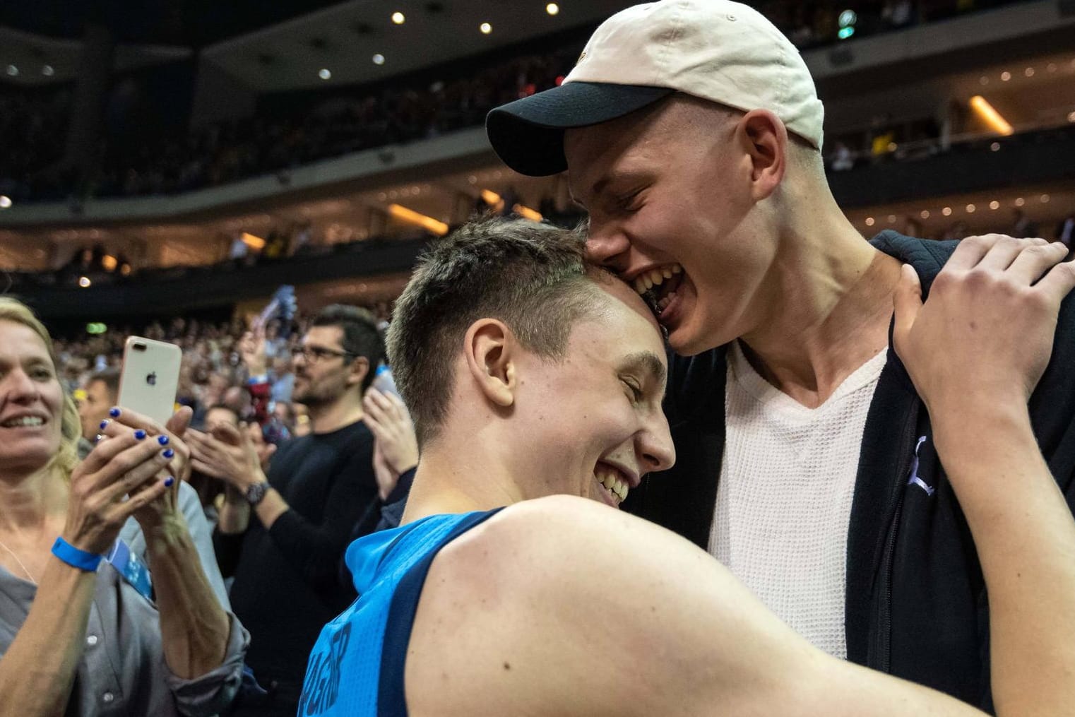 Franz und Moe Wagner (v.l., hier im Jahr 2019): Das Brüder-Duo spielt kommende Saison gemeinsam bei den Orlando Magic.