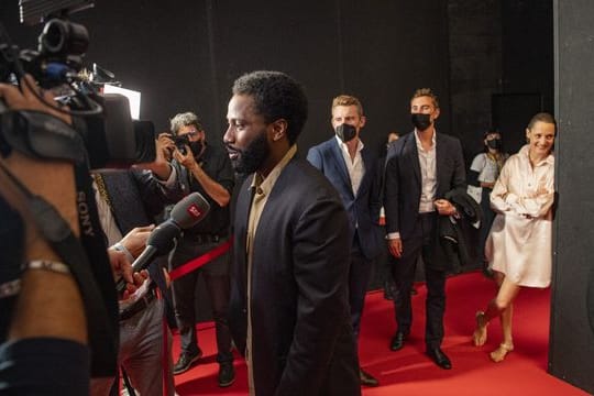 Der US-Schauspieler John David Washington spielt die Hauptrolle in dem Film "Beckett".