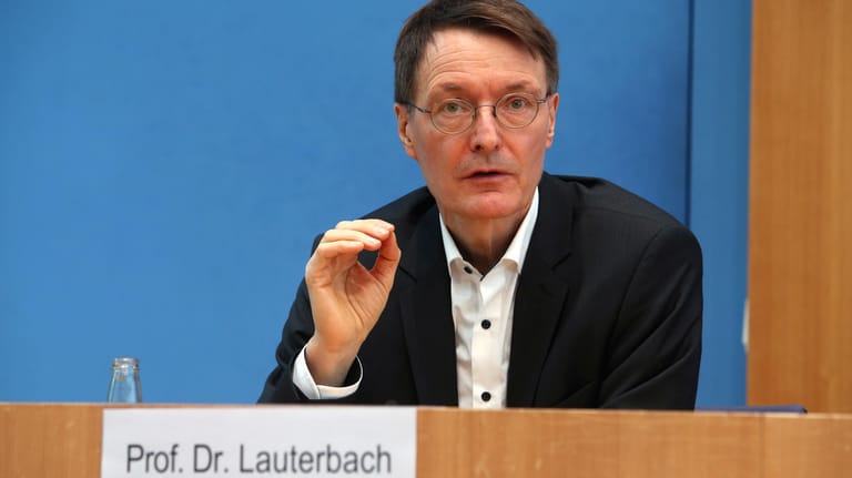 Karl Lauterbach: Geht es nach Kerkeling, so brauche der SPD-Politiker einen neuen Haarschnitt.