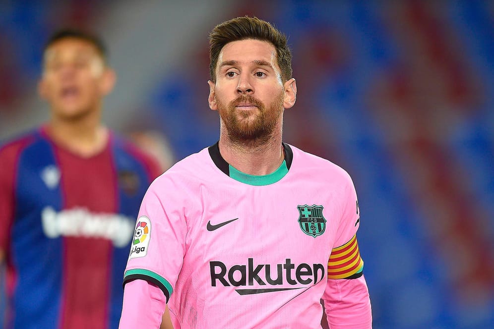 Lionel Messi: Noch ist unklar, welches Trikot der Argentinier in der kommenden Saison tragen wird.
