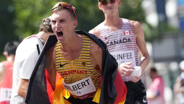 Ließ seinen Emotionen freien Lauf: Silber-Geher Jonathan Hilbert.