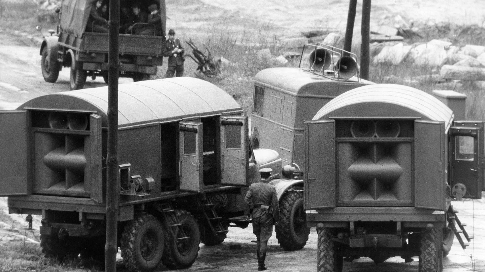 Lautsprecherwagen der DDR: Die SED hielt im Lautsprecherkrieg mit dem Westen dagegen.