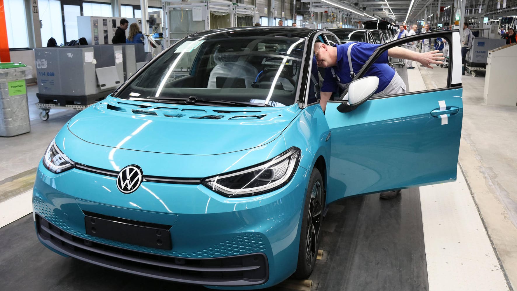 Zwickau Volkswagen Sachsen Produktion VW ID3 PKW Eletroauto Elektromobilitaet Umbau 25.02.2020 lz Volkswagen Sachsen We