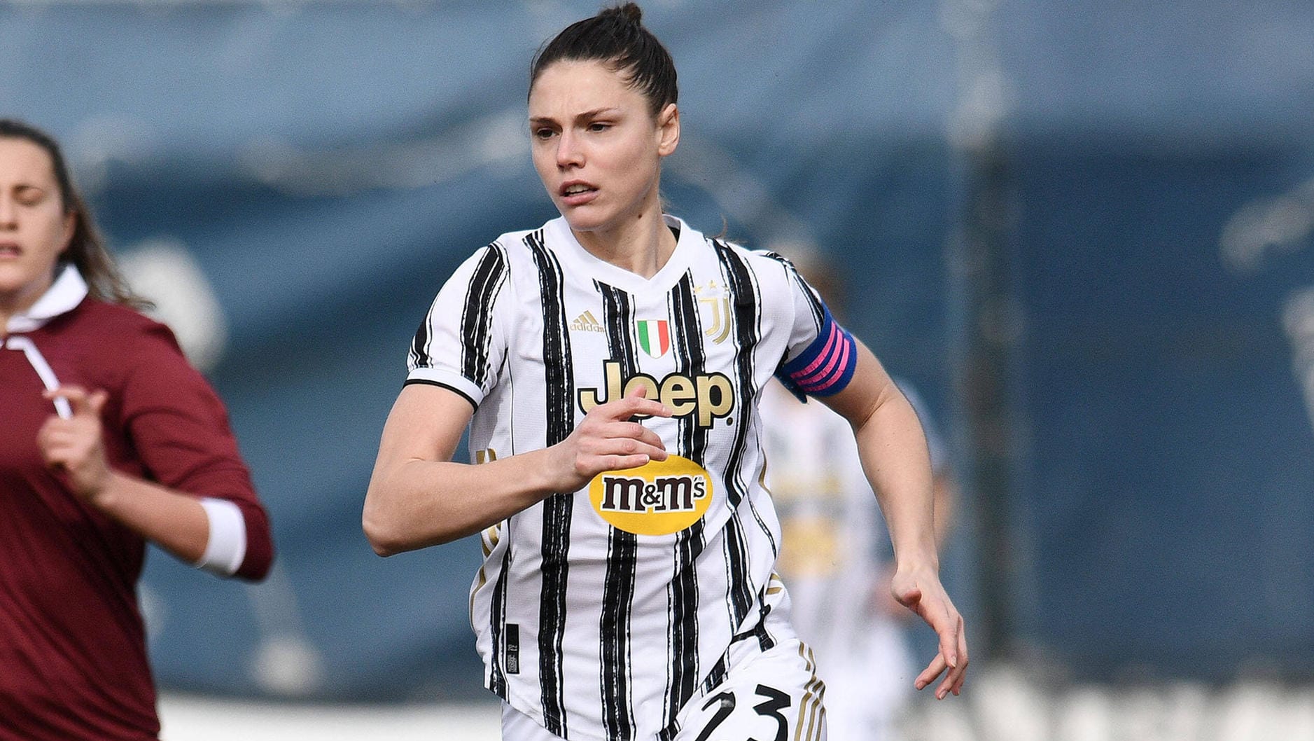 Juve-Kapitänin Cecilia Salvai: Fragwürdige Geste auf einem Foto.