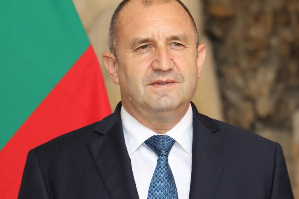 Rumen Radev: Der Präsident von Bulgarien hat von der systemkritischen Partei ITN eine Ministerliste mit einer Postenverteilung erhalten.