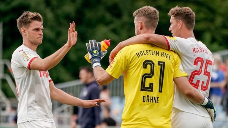 Holstein Kiel Zittert Sich In Zweite DFB-Pokalrunde