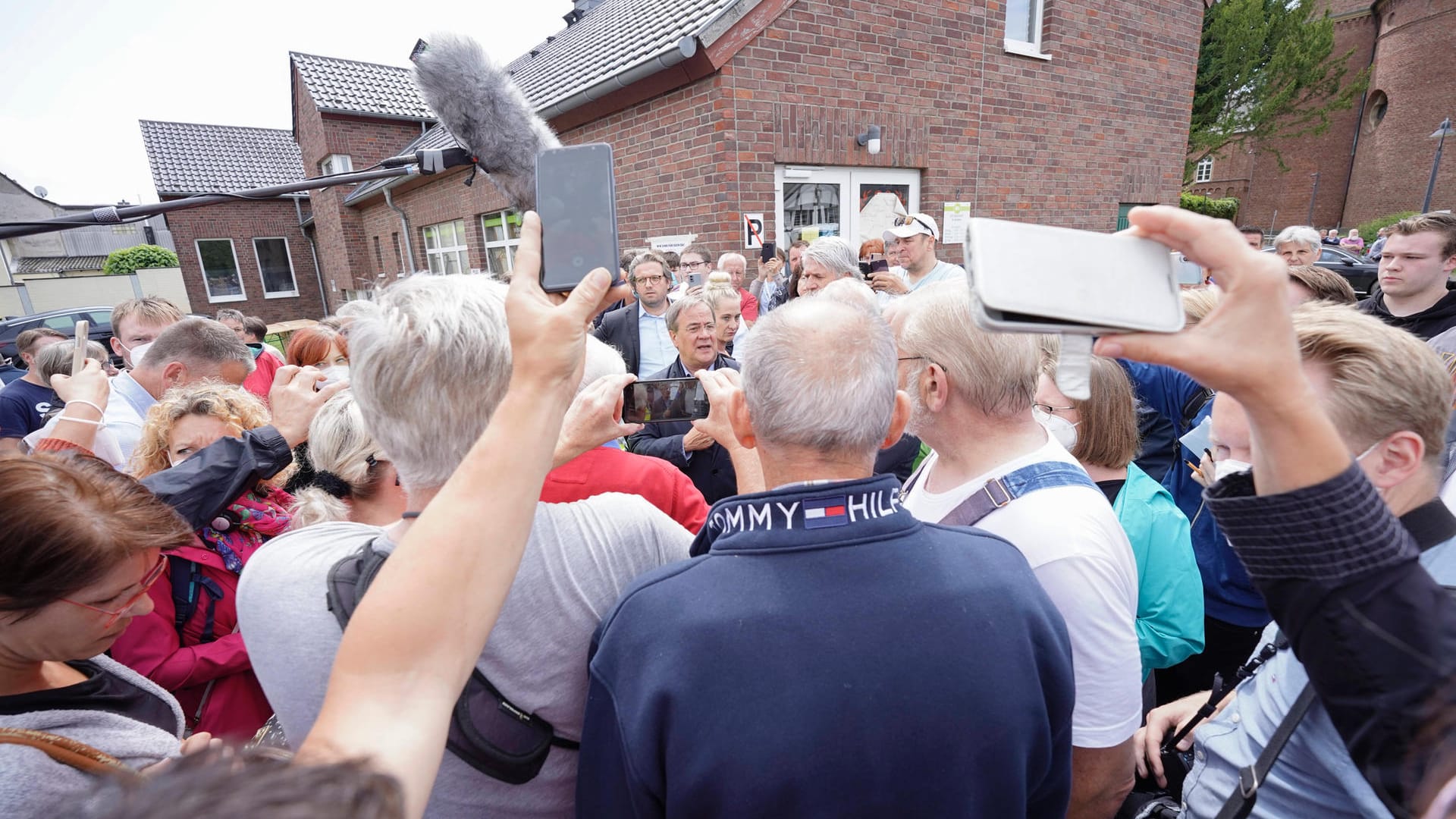 Laschet im Flutort Heimerzheim: Bewohner nannten ihn und seine Verwaltung hier "riesengroße Versager".