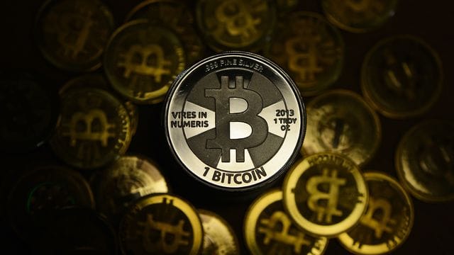Der Bitcoin-Kurs lag zwischenzeitlich wieder bei über 45. Der Bitcoin-Kurs lag zwischenzeitlich wieder bei über 45.