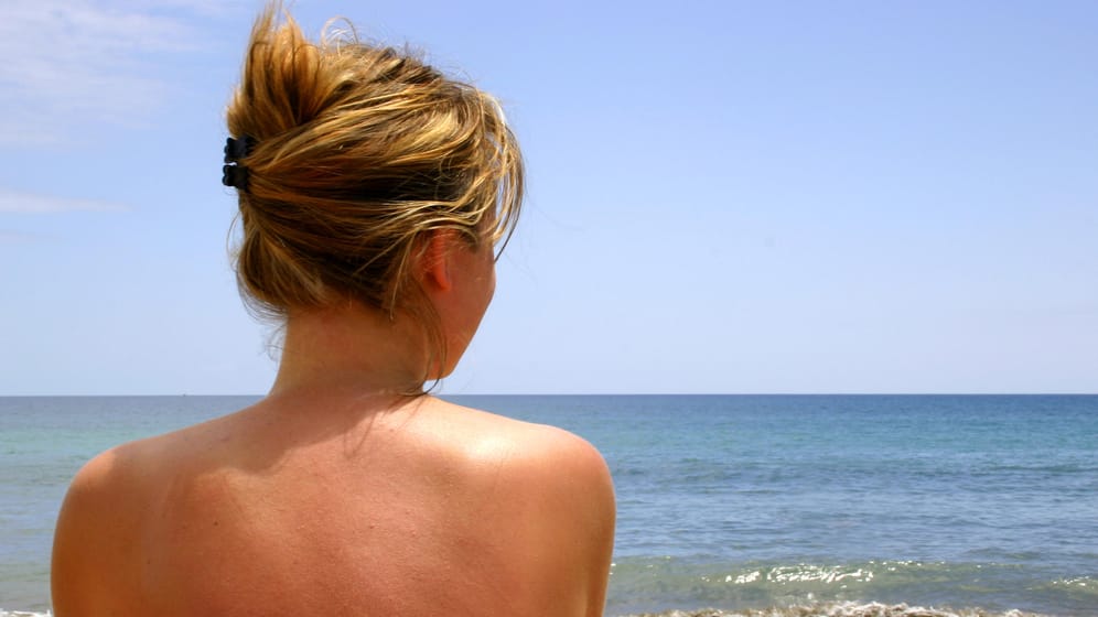 Strand: Beim Sonnenbaden ohne Kleidung gelten besondere Regeln.