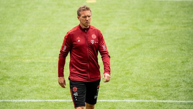 Bayerns neuer Trainer Julian Nagelsmann bei der Team-Präsentation in der Allianz Arena. Bayerns neuer Trainer Julian Nagelsmann bei der Team-Präsentation in der Allianz Arena.