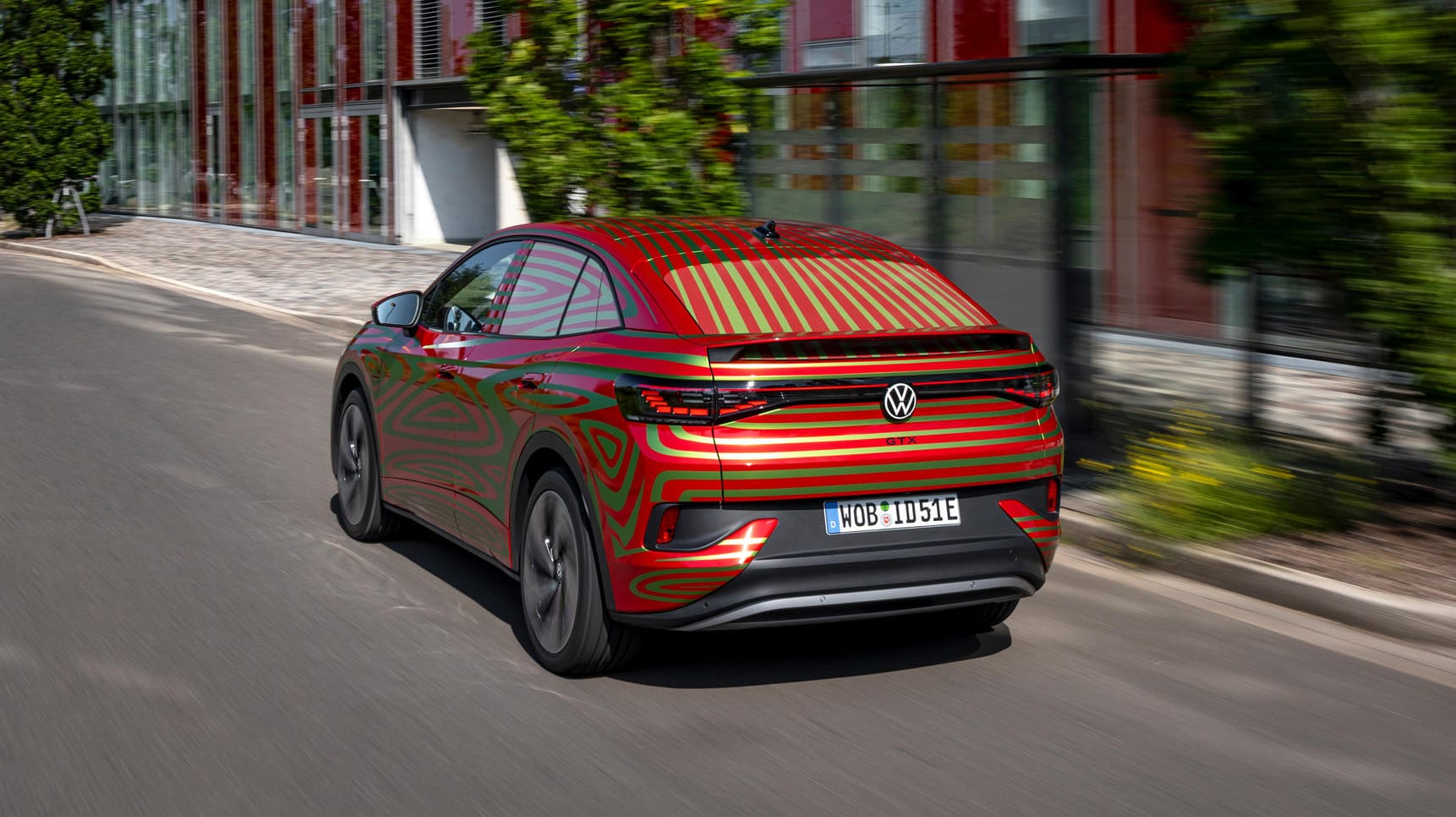 VW ID5: Dank der 299 PS beschleunigt das SUV-Coupé mühelos.