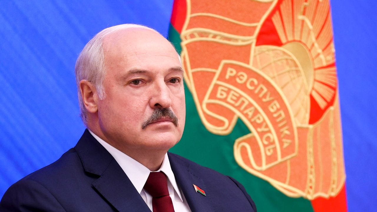 Der belarussische Präsident Alexander Lukaschenko in Minsk. Der belarussische Präsident Alexander Lukaschenko in Minsk.